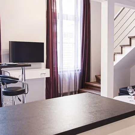 Krisco Downtown Apartment